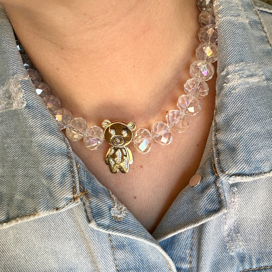 Holographic necklace