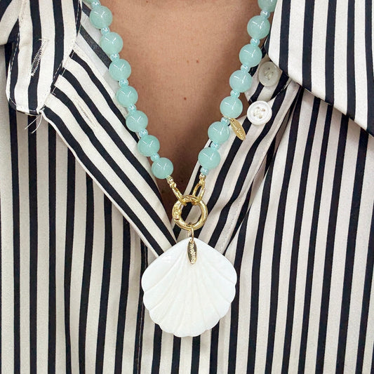 Madre Perla Shell (Just the pendant)