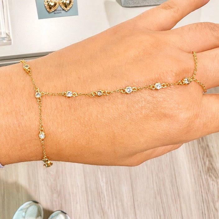 Hand chain bracelet