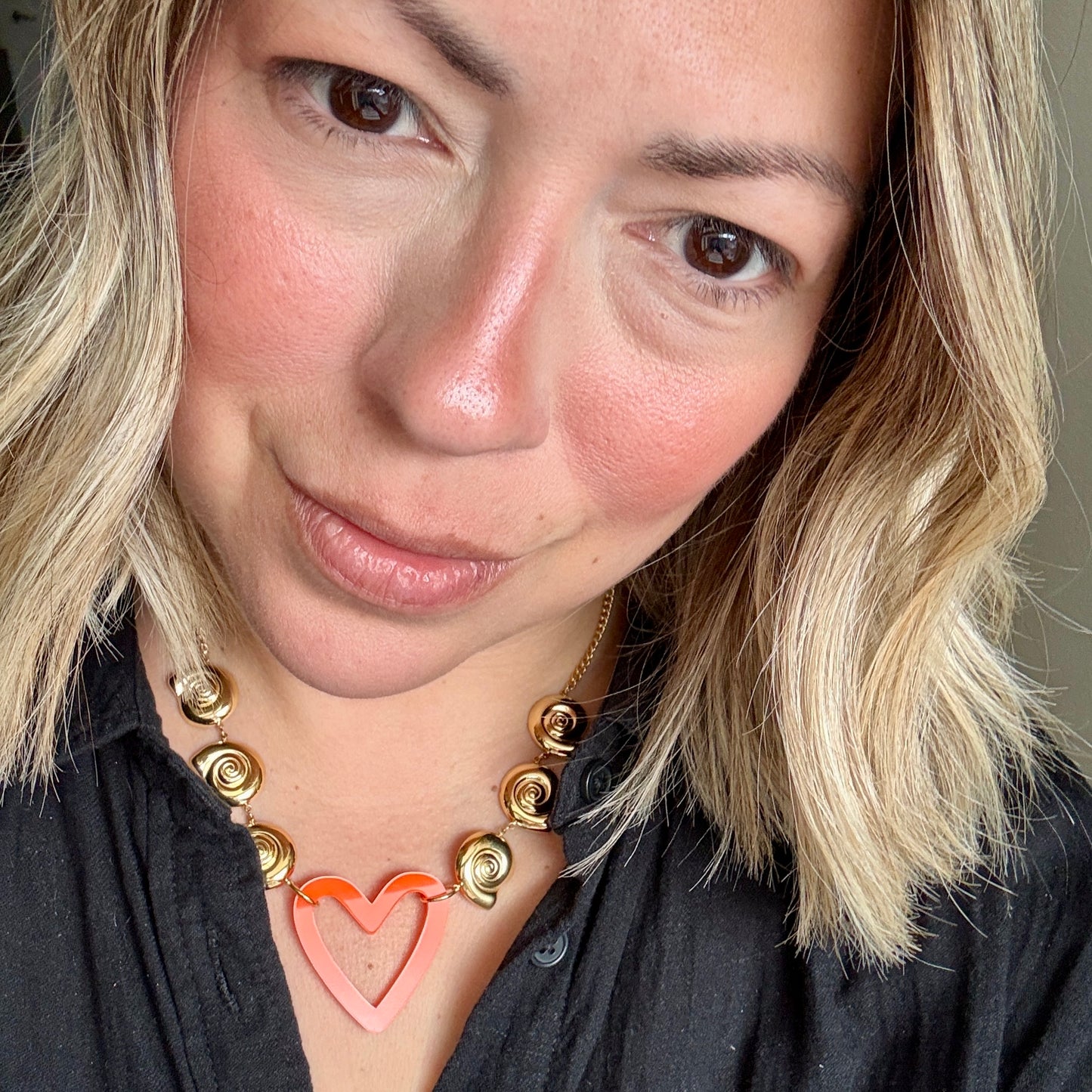 SHELL NECKLACE (more colors available)