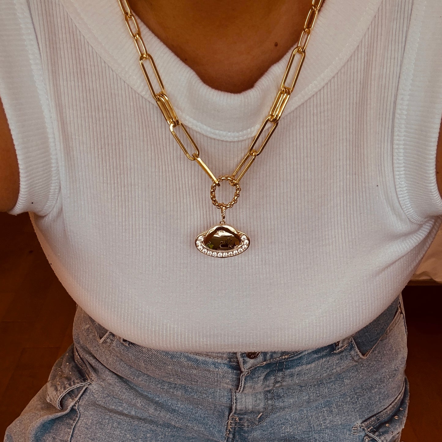 Planeta Necklace