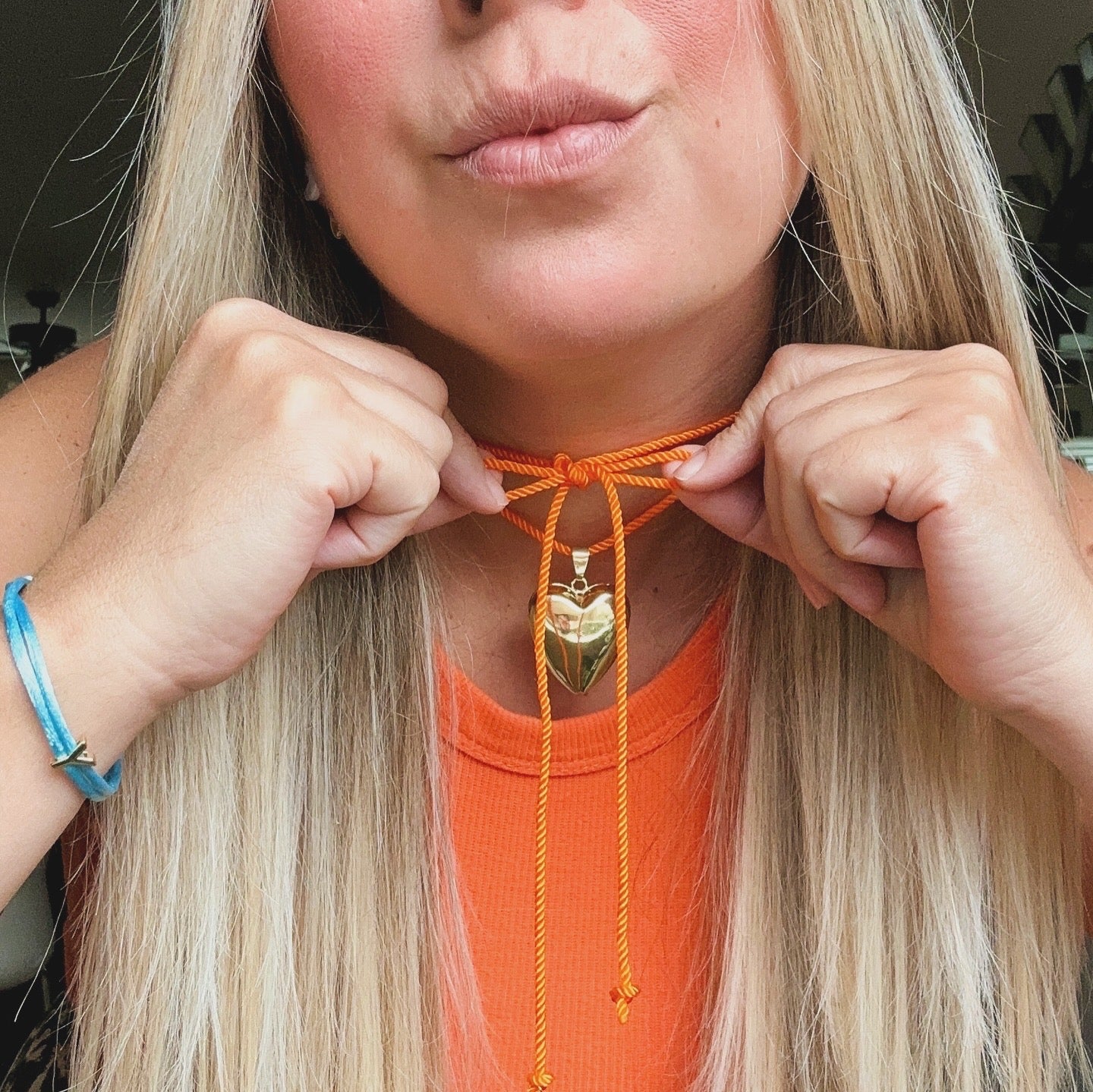 CORD GOLD HEART CHOKER (more colors available)