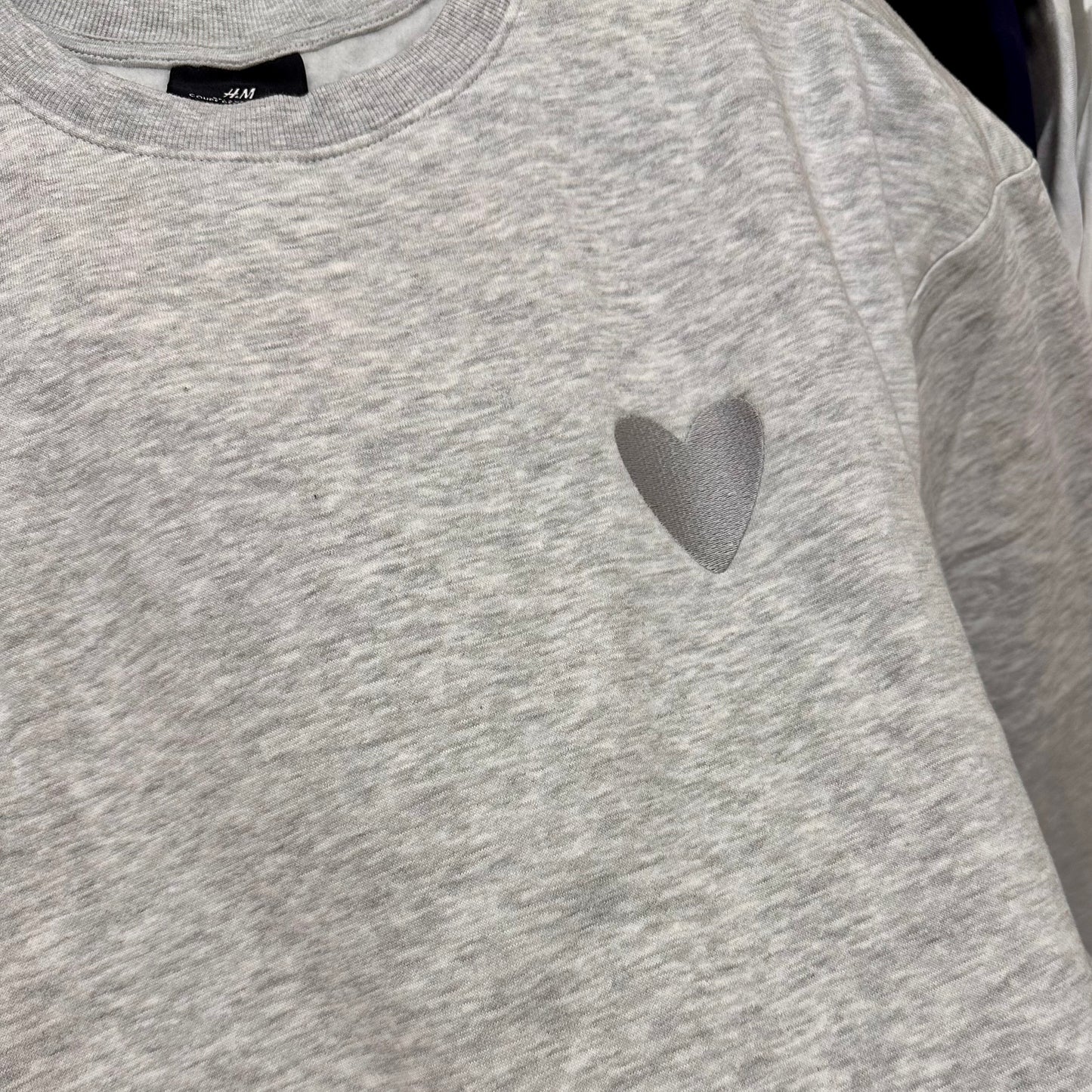 LOVE SWEATSHIRT