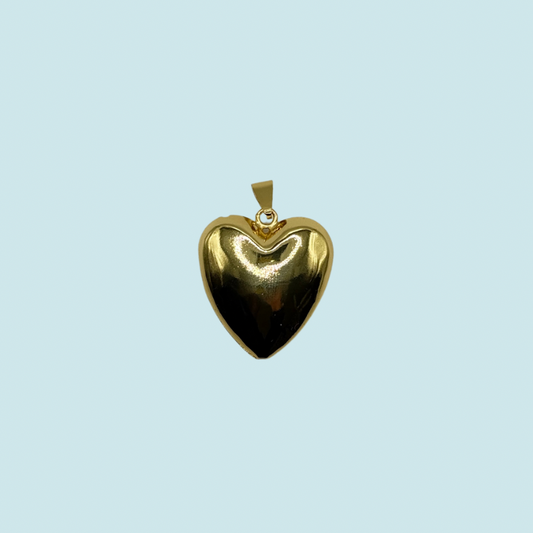 MEDIUM GOLD HEART CHARM