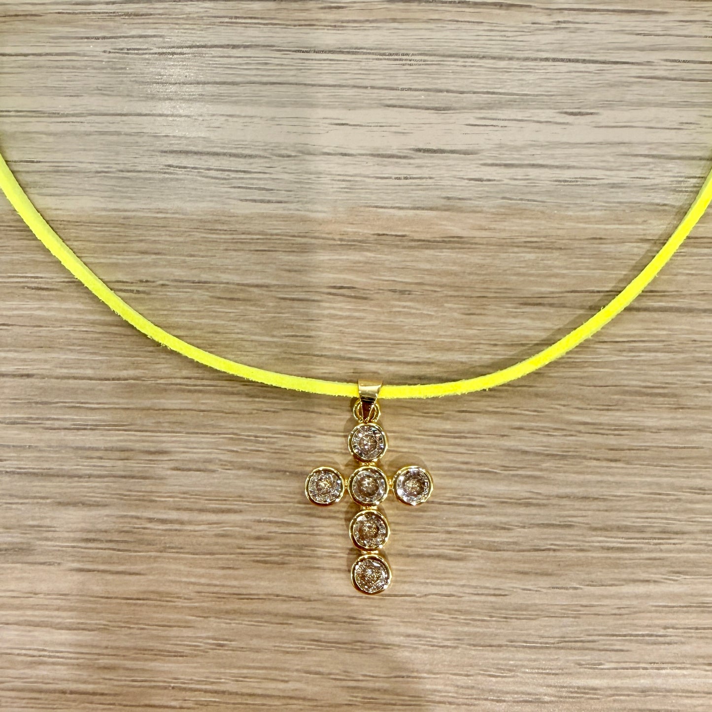 Cuerito Religion Charm