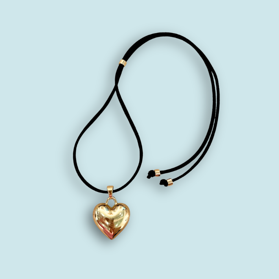 Cuerito Heart charm
